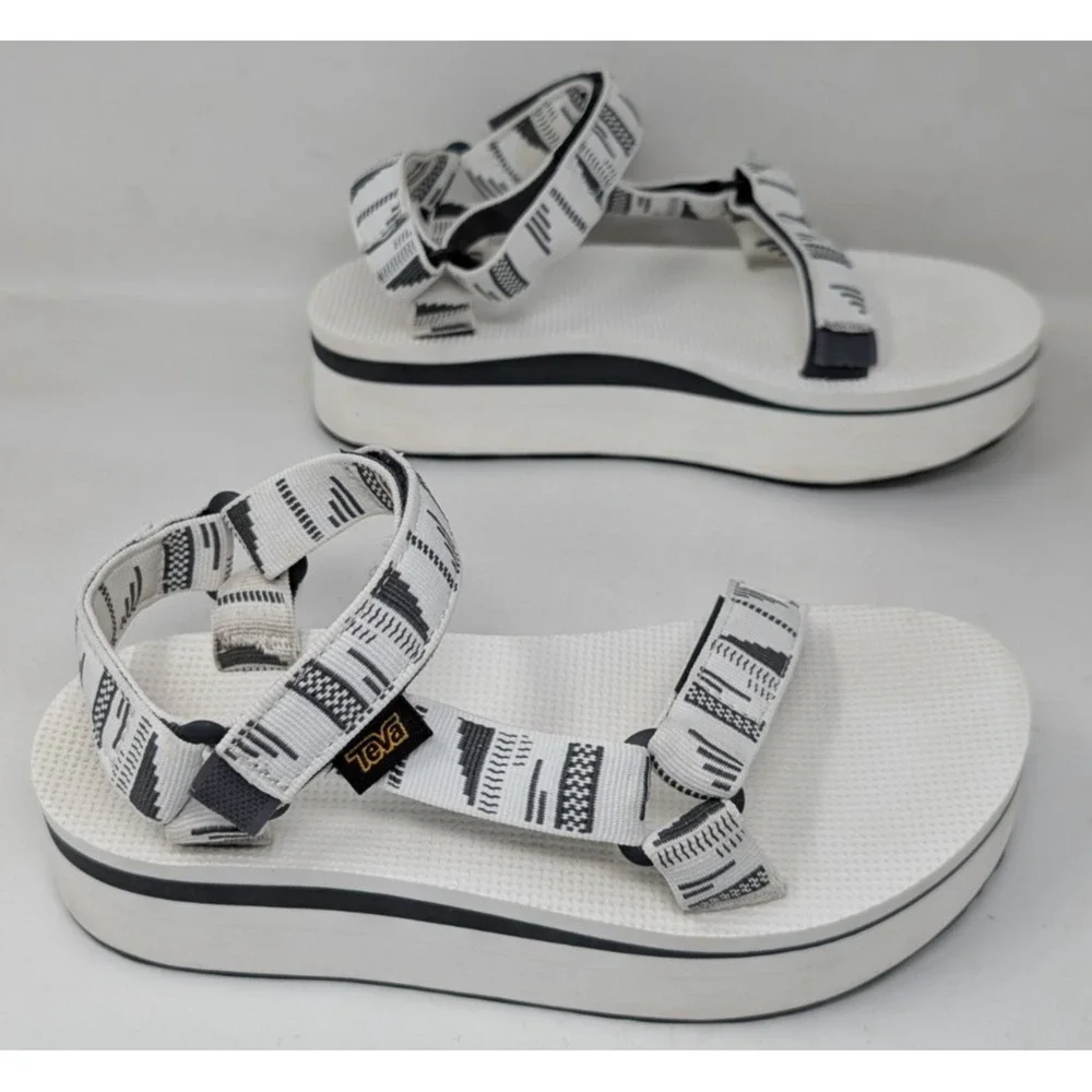 Teva Flatform Universal Chara Bright White Platform Sandals Women's Size 7‎ Cute